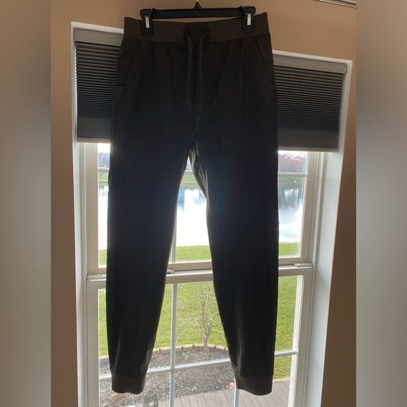 Lululemon ABC Jogger Regular Medium Olive Green - Picture 5 of 7